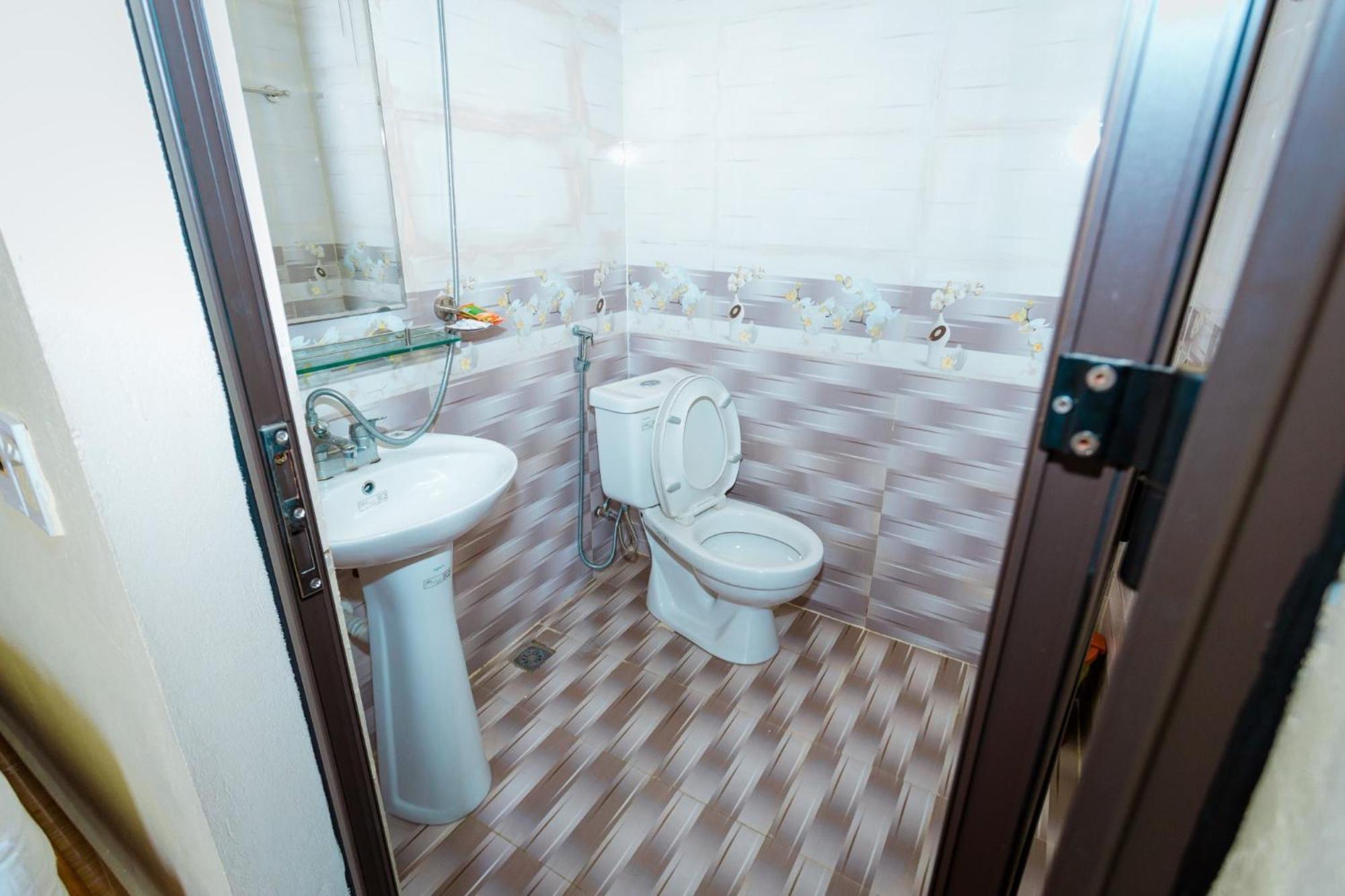 Hotel Co Cuc Cu Lac Buitenkant foto